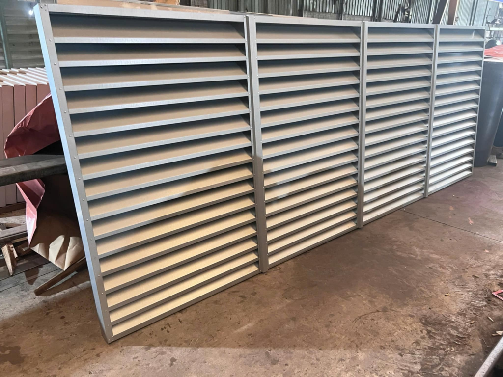 LOUVER NHÀ XƯỞNG