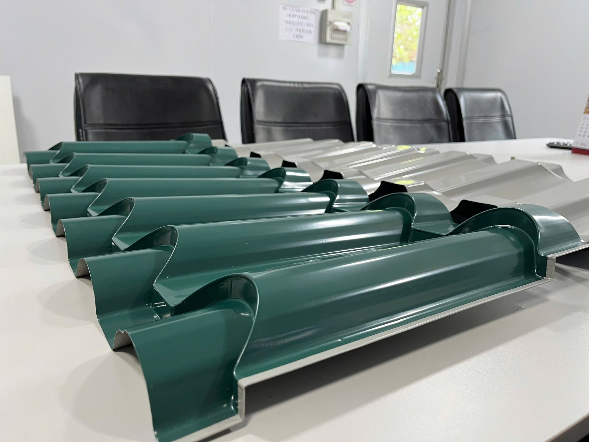 Tôn Nhựa Giả Ngói Bao Nhiêu Tiền 1m2? Cập Nhật Giá Hôm Nay 1 Tôn giả ngói