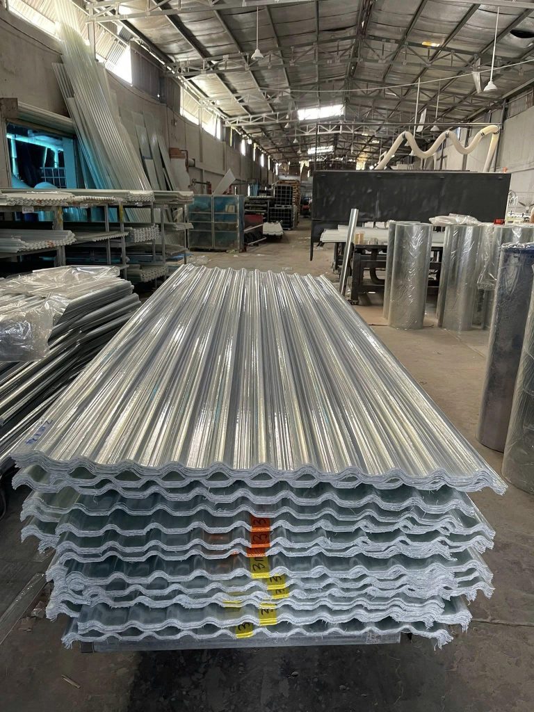 GIÁ TÔN NHỰA LẤY SÁNG COMPOSITE MỚI NHẤT 2026 – GIẢI PHÁP CHIẾU SÁNG HIỆU QUẢ 4 Giá Tôn Nhựa Lấy Sáng Composite Mới Nhất