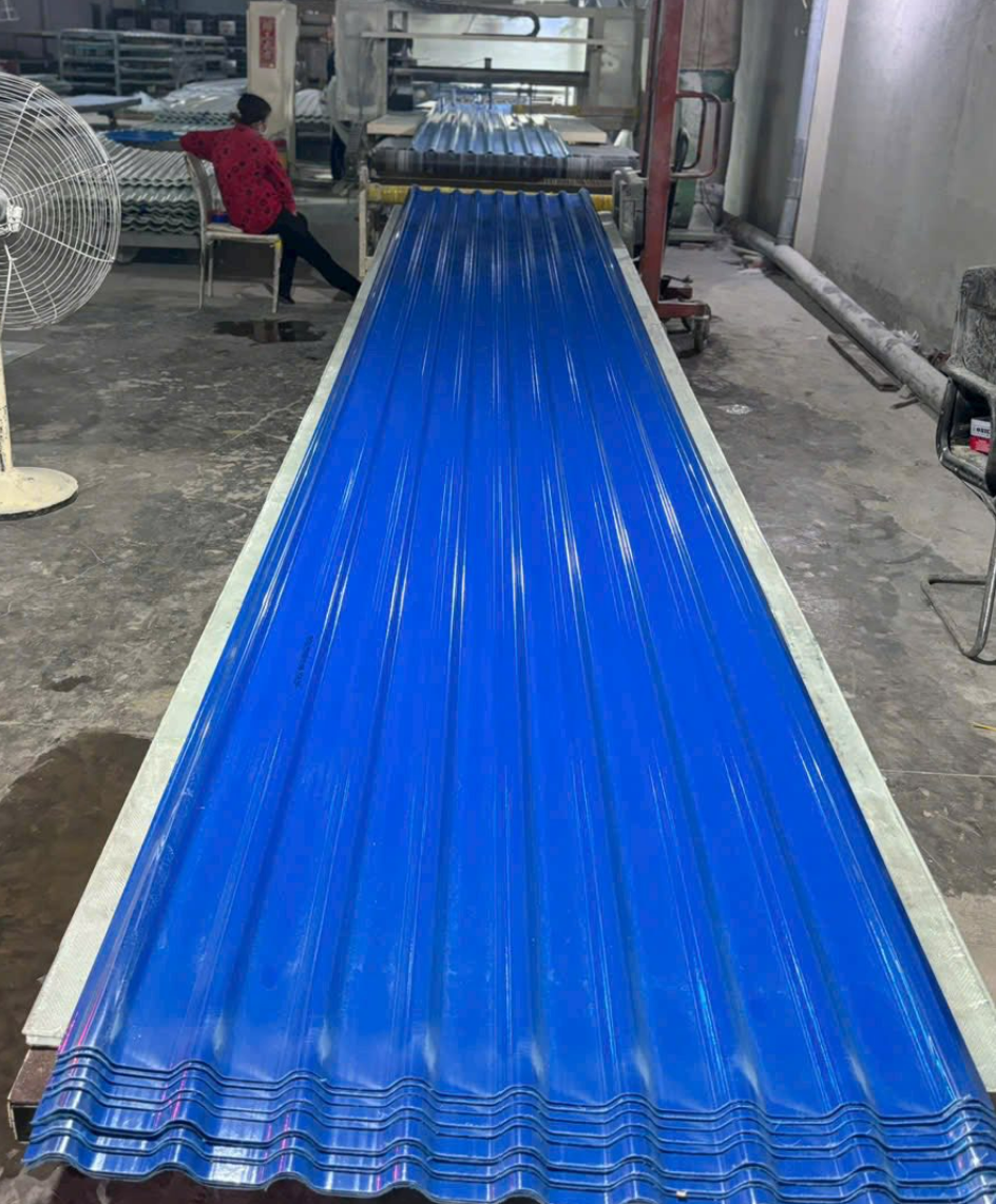 Tôn nhựa lấy sáng 9 sóng