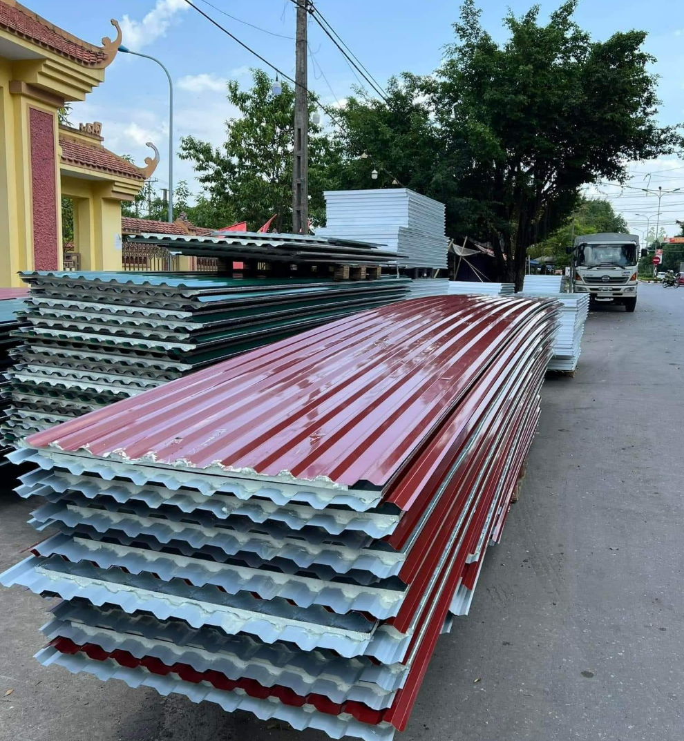 Giá Tôn Xốp Mới Nhất 2025 – Cập Nhật Từ Nhà Máy 2 image 51 edited