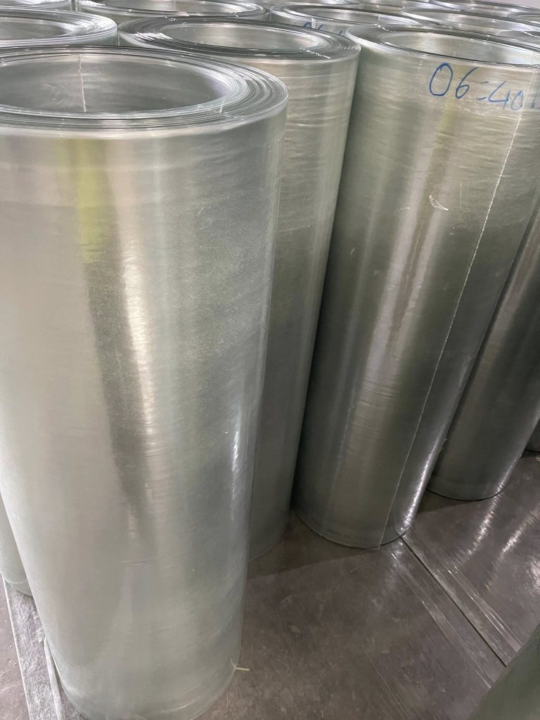 Giá Tôn Nhựa Lấy Sáng Composite Phẳng Tốt Nhất Thị Trường – Ưu Đãi Chiết Khấu 15% 6 Bảo quản tôn nhựa composite phẳng trước thi công