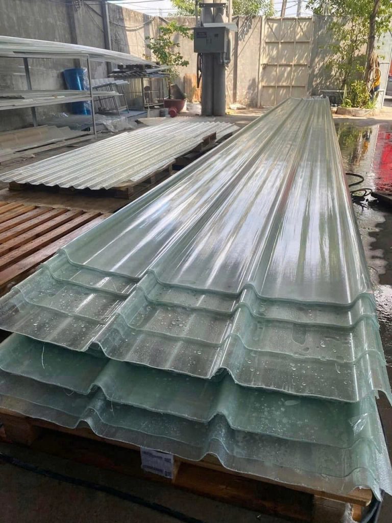 GIÁ TÔN NHỰA LẤY SÁNG COMPOSITE MỚI NHẤT 2026 – GIẢI PHÁP CHIẾU SÁNG HIỆU QUẢ 2 giá Tôn Nhựa Lấy Sáng Composite