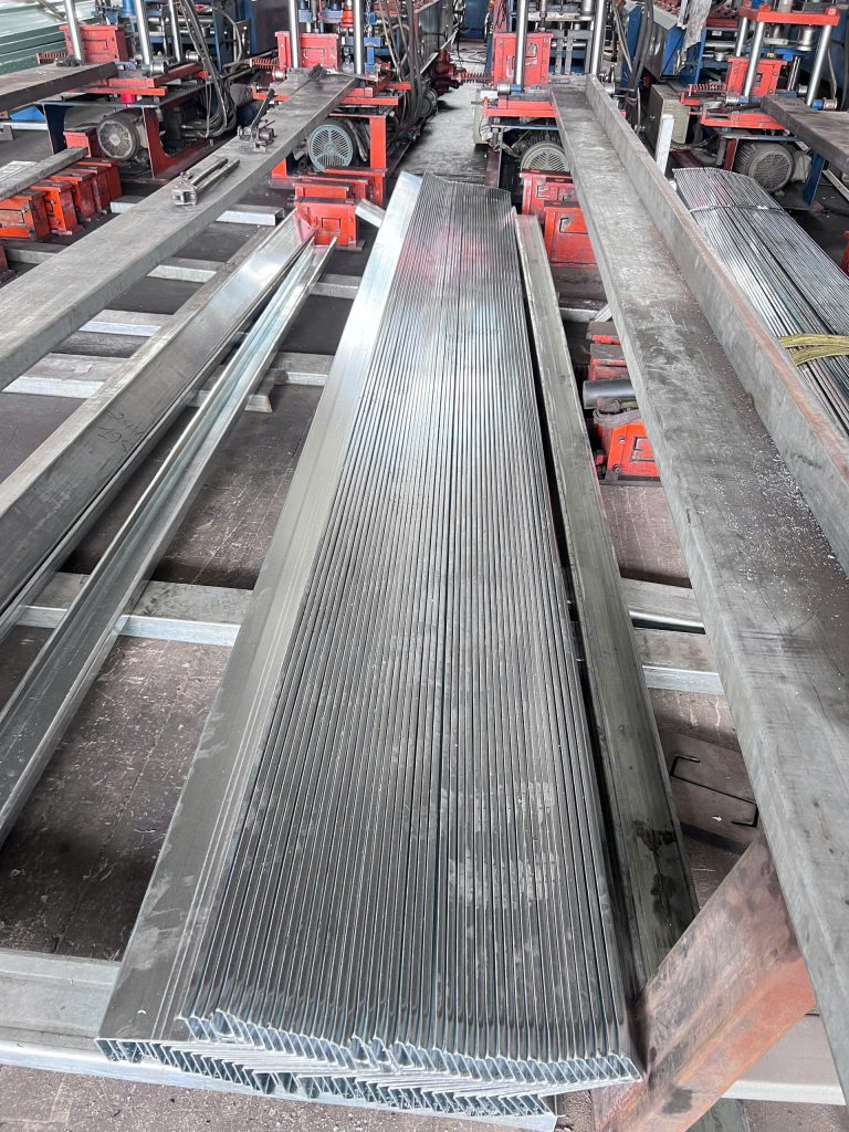 Giá Xà Gồ Z Mạ Kẽm Cập Nhật 2025 – Ưu Đãi CK-5% Tại SATA 4 Xà gồ Z mạ kẽm