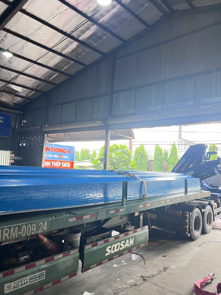 Tôn Cliplock 1000 – Tấm Lợp Mái Không Lộ Ốc Vít, Chống Dột 4 Tôn Kliplock 1000