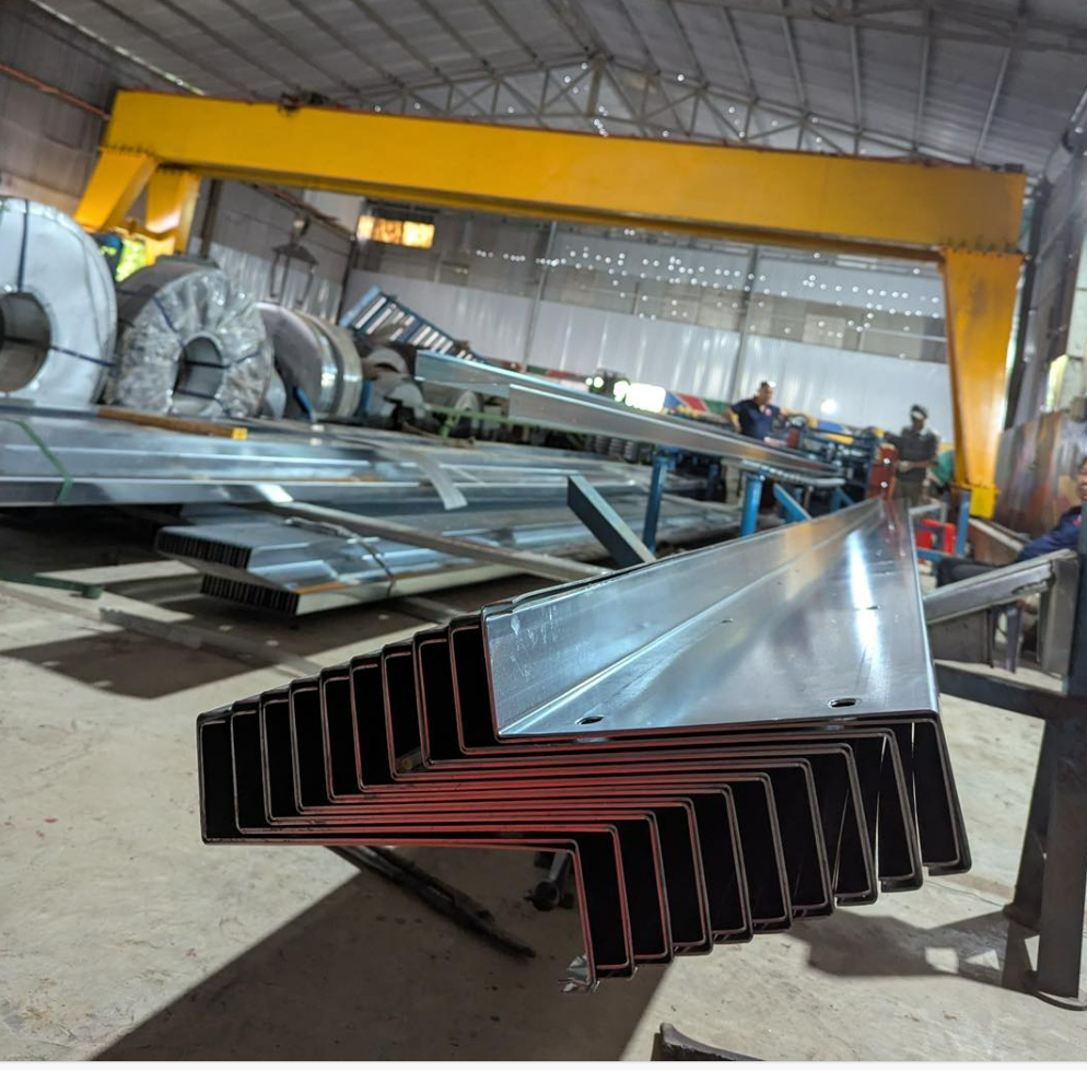 Xà Gồ Z200x62x68x2mm – Cập Nhật Giá Sắt Thép Hôm Nay 3 Xà gồ Z200