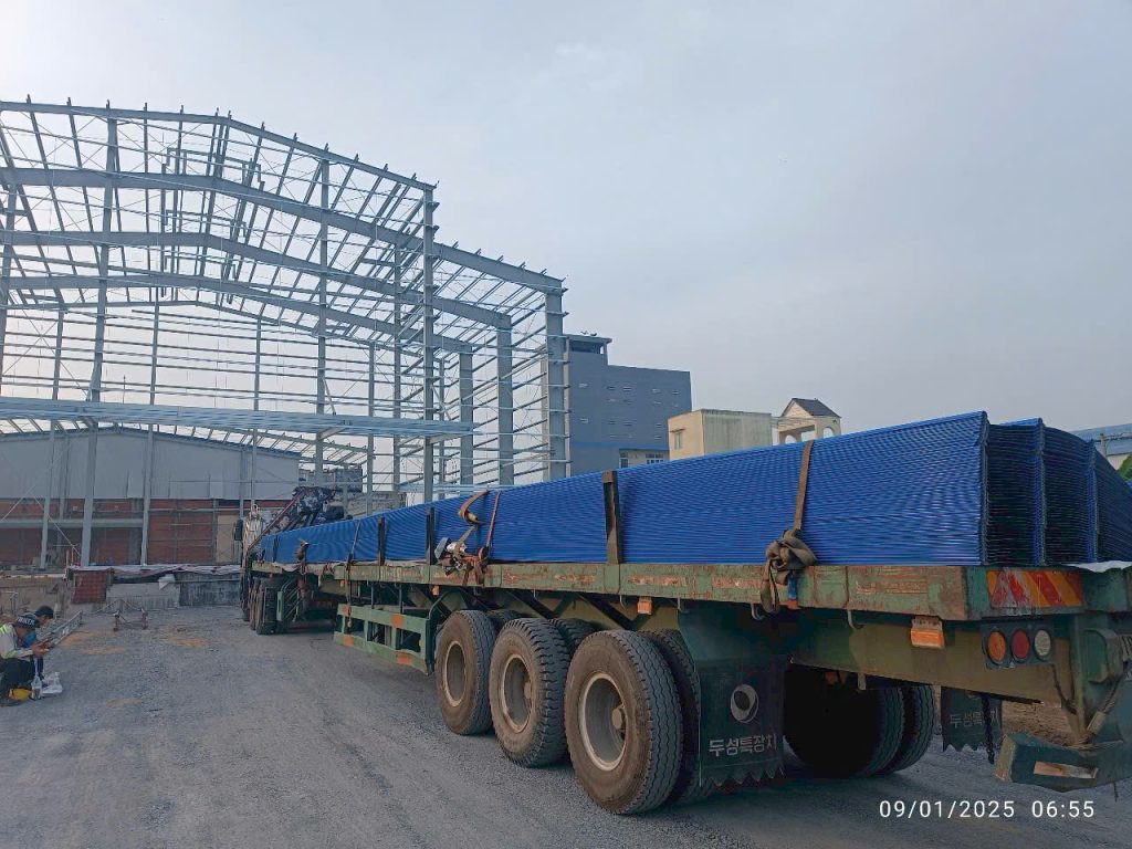 Tôn kliplock khổ hữu dụng 980mm