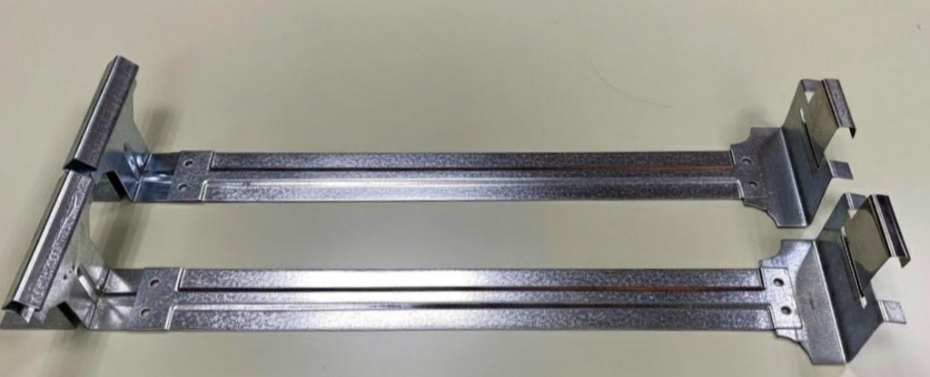 Giá đai kẹp tôn Seamlock 2025 – Phụ kiện mái không thể thiếu 1 Đai kẹp tôn Seamlock