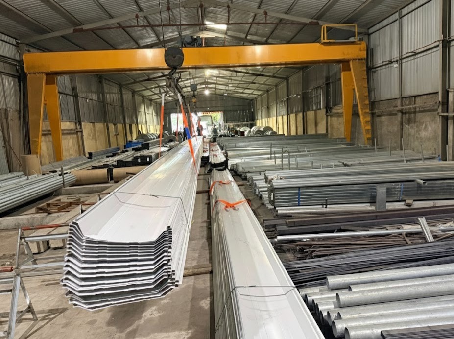 Tôn Seamlock 490 Chất Lượng Cao – Thi Công Chuẩn 4 Tôn Seamlock 480