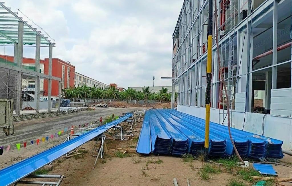 Tìm hiểu tôn Seamlock 480 – Công nghệ khóa mí Standing seam 6 Tôn Seamlock 480