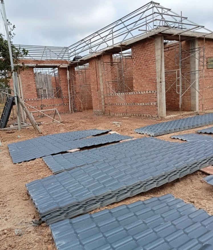 Tôn Nhựa PVC từ SATA – Nâng tầm công trình xanh 2025 3 Tôn nhựa PVC giả ngói mặt hàng được ưa chuộng hàng đầu tại Thép SATA