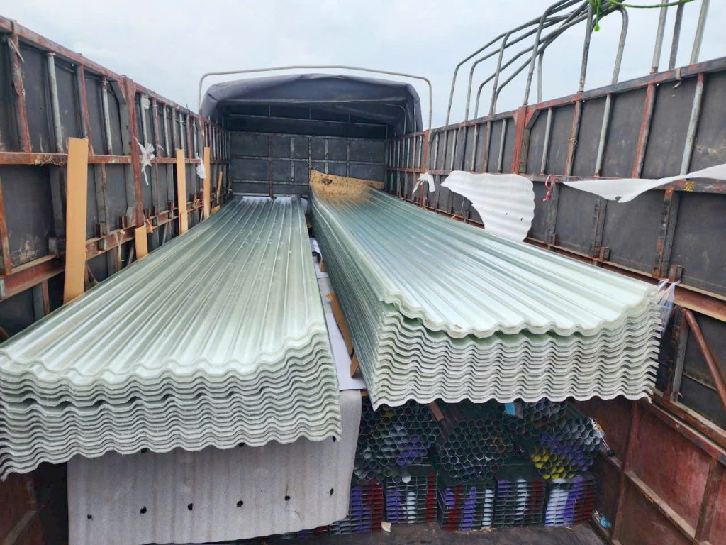 Tôn nhựa Composite 2025 – Bền đẹp, thân thiện, lấy sáng tốt 7 Bảo quản Tôn nhựa composite đúng cách giúp tăng tuổi thọ tôn