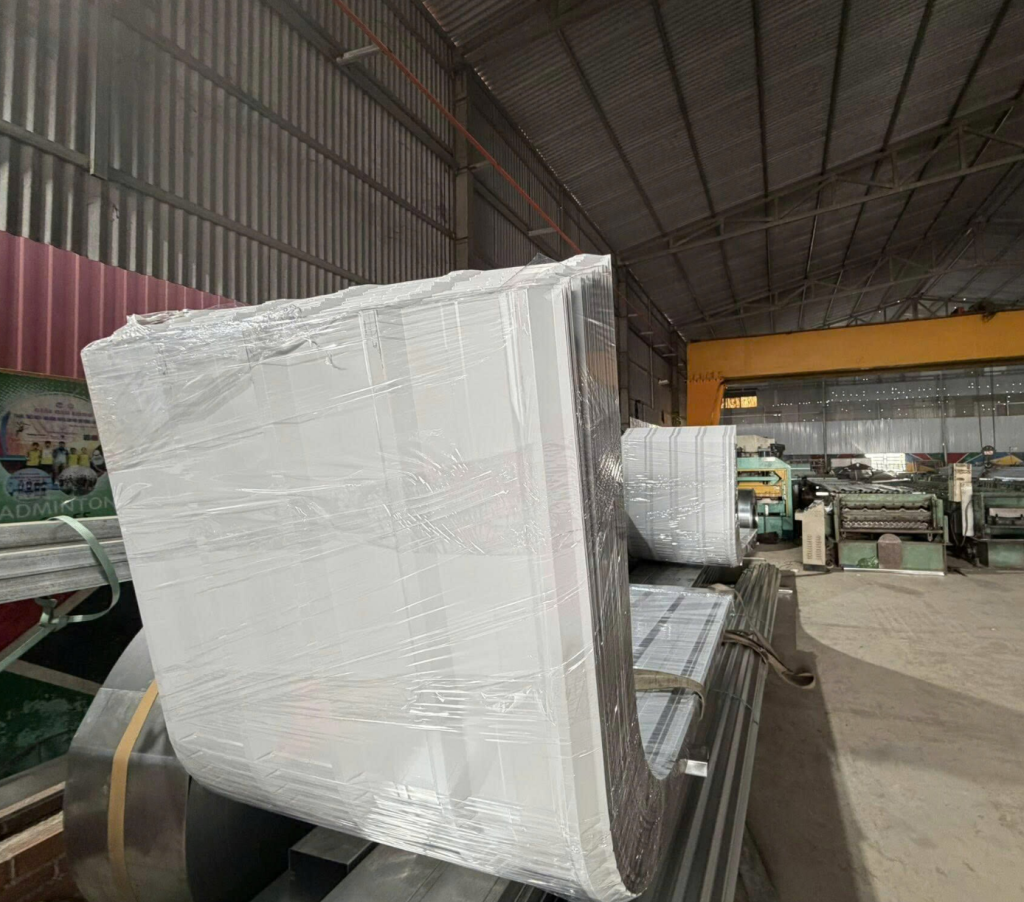 mái tôn vòm nhà xe