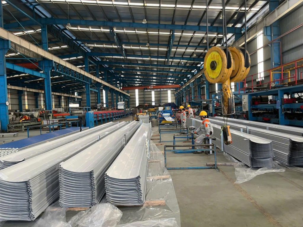 Tôn Seamlock 500 - Thiết Kế Sóng Cao, Bền Bỉ, Tuổi Thọ Vượt Trội 3 Tôn Seamlock