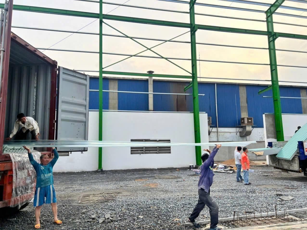 Báo Giá Tôn Lấy Sáng Chính Hãng 2026 – Thép SATA 4 ứng dụng tôn sáng