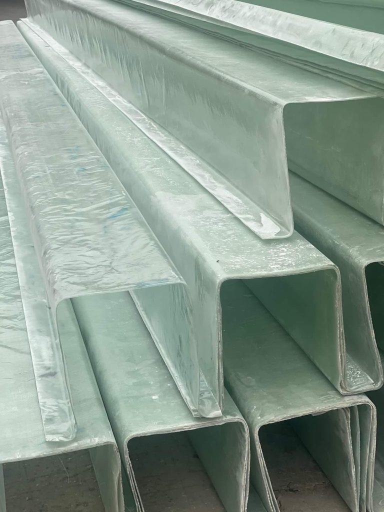 Máng Xối Nhựa Composite Chất lượng 2026 – Bền Đẹp, Giá Tốt 2 Máng xối nhựa composite là gì?