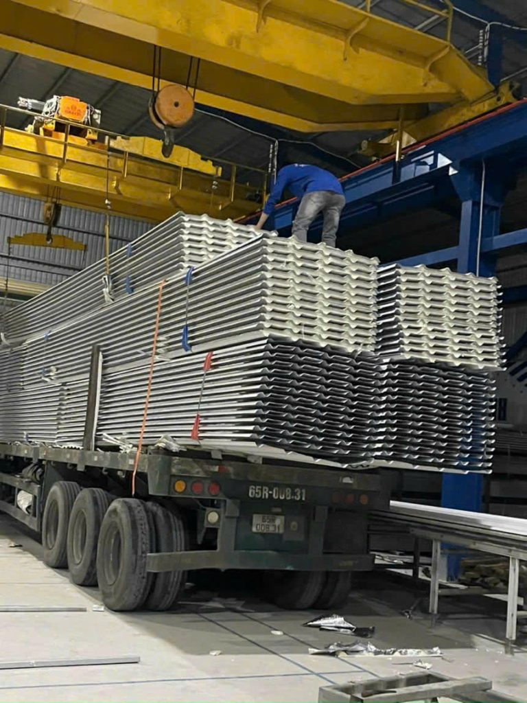 Ứng dụng tôn cách nhiệt 