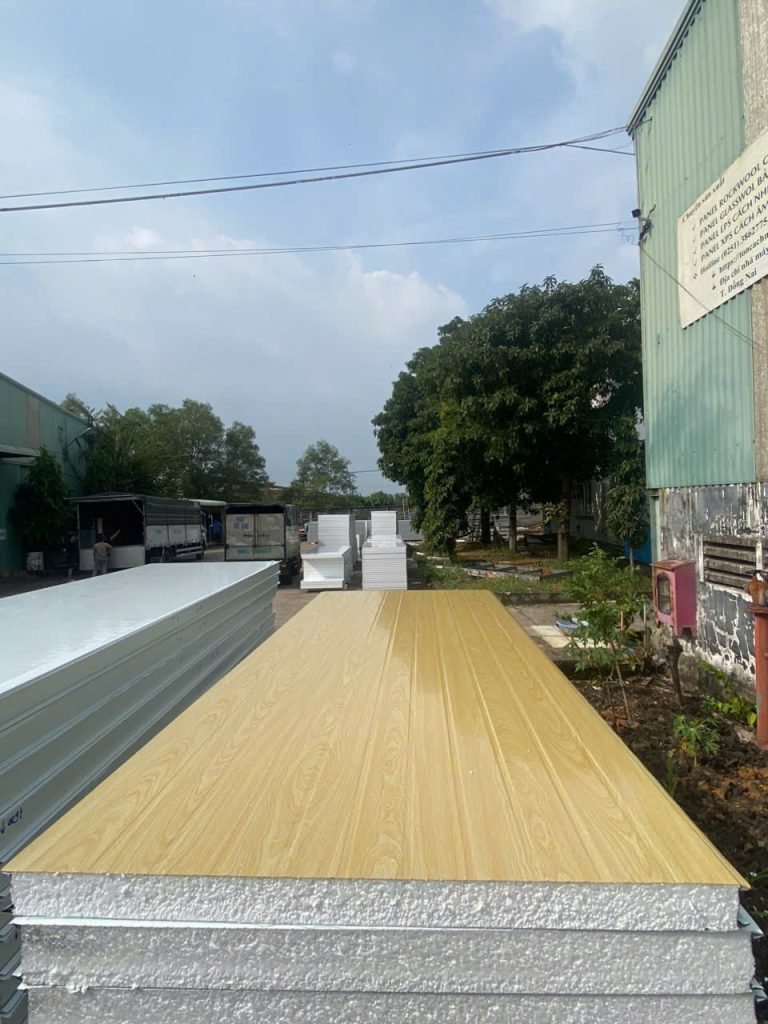 panel eps gia van go