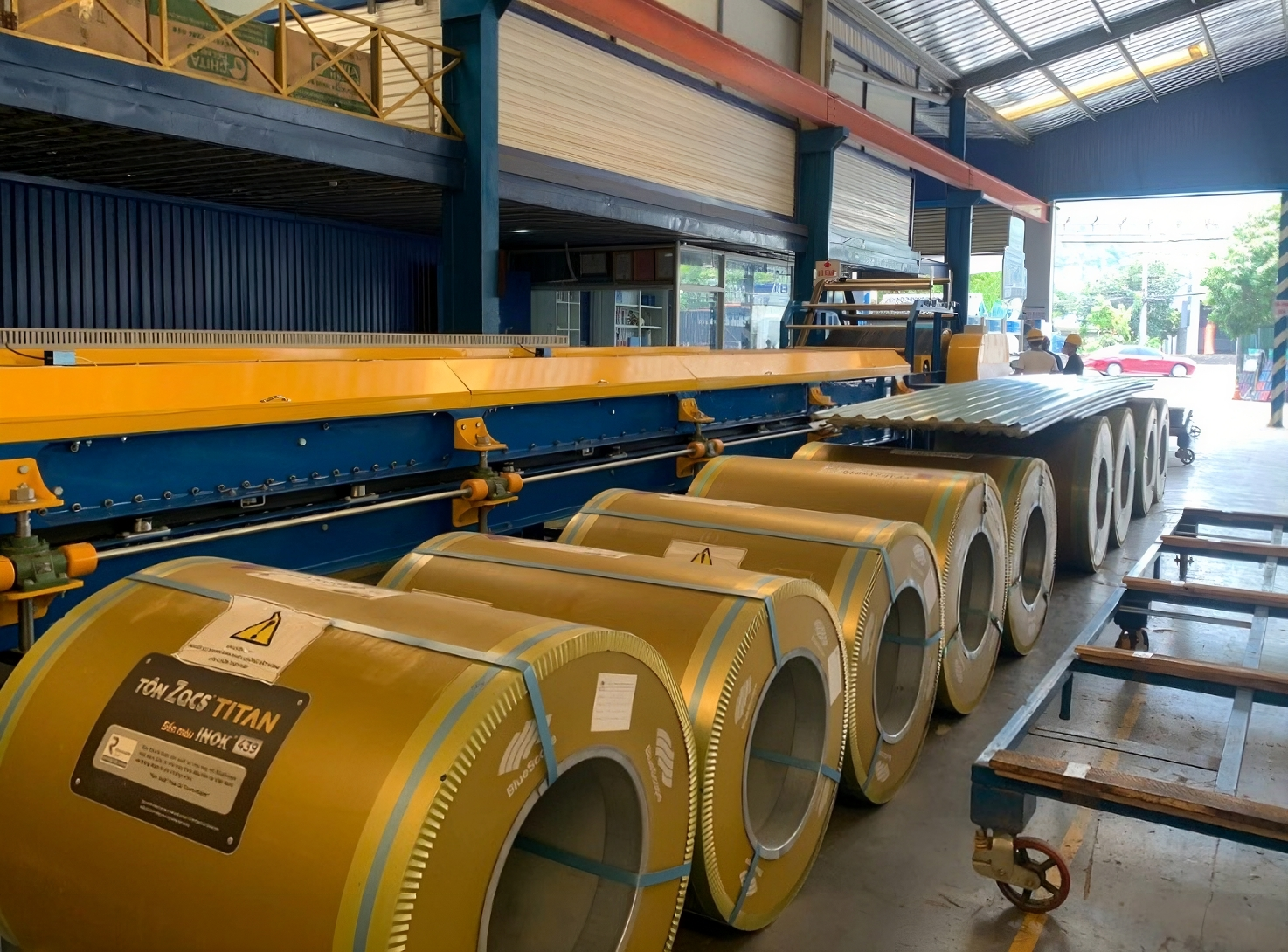 Tôn Zacs Titan Bền Màu Ánh Kim