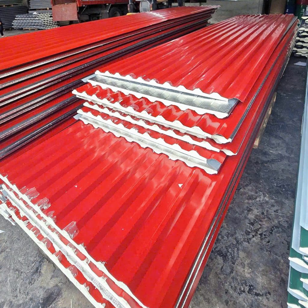 Tôn Cách Nhiệt 3 Lớp PU – Giải Pháp Chống Nóng Hiệu Quả 2 Tôn cách nhiệt 3 lớp PU