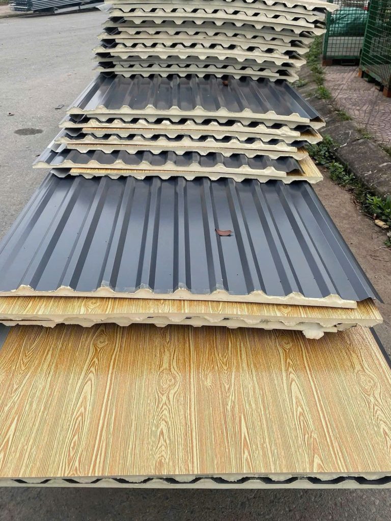 Tôn cách nhiệt 3 lớp PU