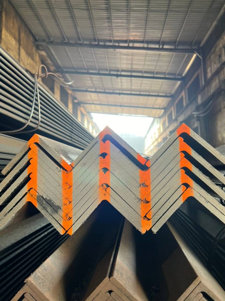 Giá Thép V mạ kẽm nhúng nóng