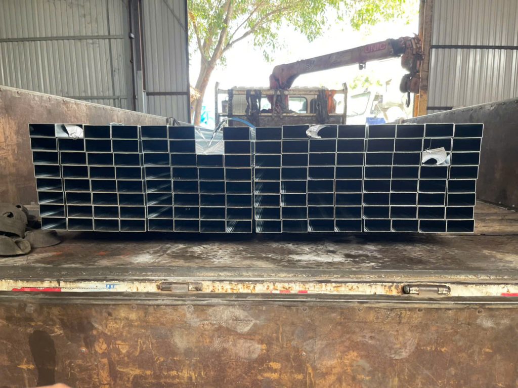 Giá thép hộp 60x120