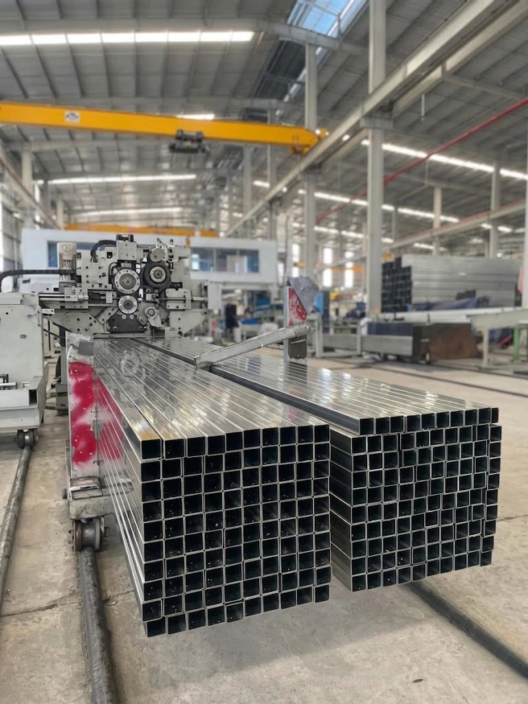 Giá thép hộp tại Quận 12 