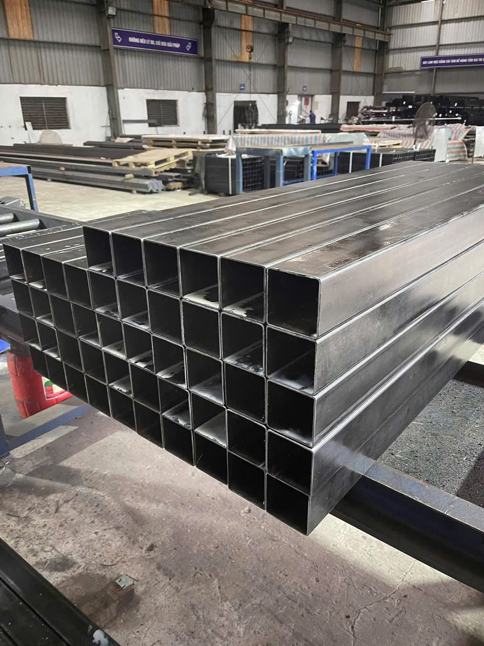 Thép hộp vuông 40x40