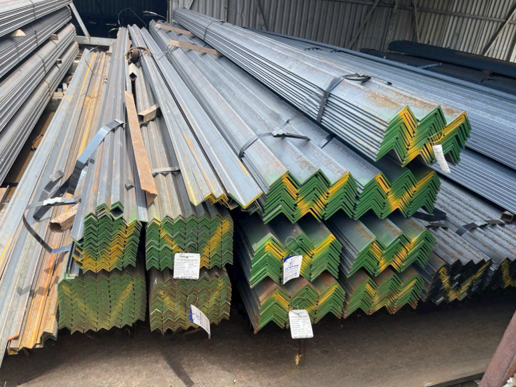 Giá Thép V chịu ảnh hưởng bởi yếu tố nào?