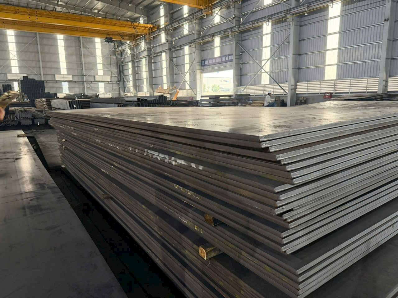 Giá thuê tôn chống lầy cạnh tranh – Sẵn số lượng, giao nhanh 1 Giá thuê tôn chống lầy