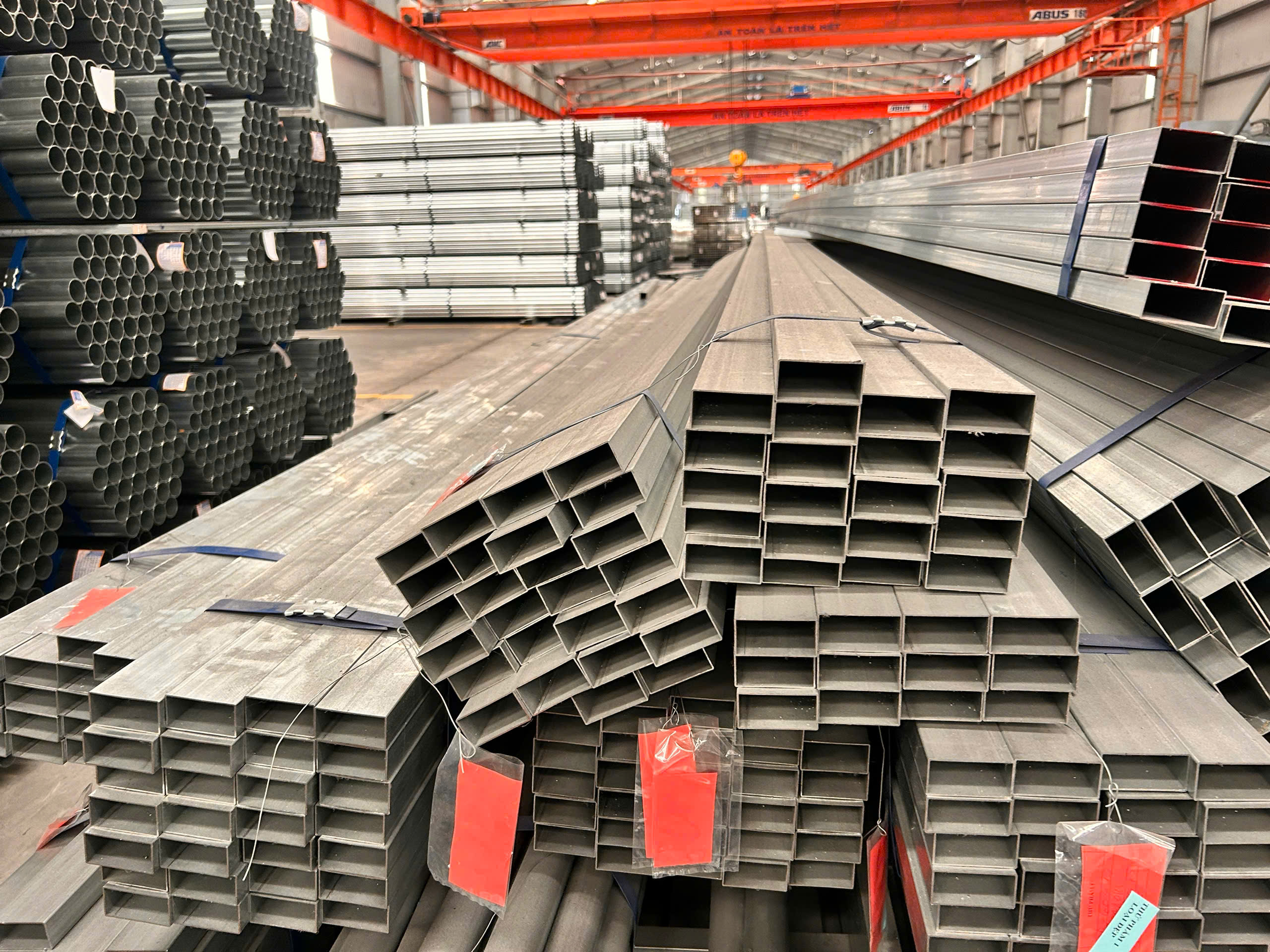 Thép Hộp 60x120 Chất Lượng Cao – Giải Pháp Kết Cấu Bền Vững 1 Thép Hộp