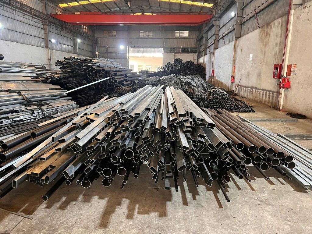 Sắt Hộp Cũ Thanh Lý Giá Rẻ – Hàng Đẹp, Có Sẵn Tại Kho 5 Sắt Hộp Cũ