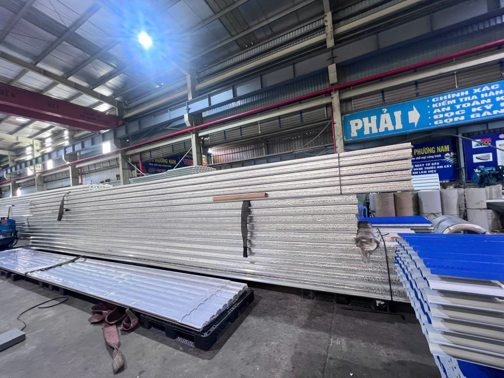 Cập Nhật Giá Tôn Cách Nhiệt Hoa Sen Mới Nhất - Thép SATA 2 giá Tôn Cách Nhiệt Hoa Sen