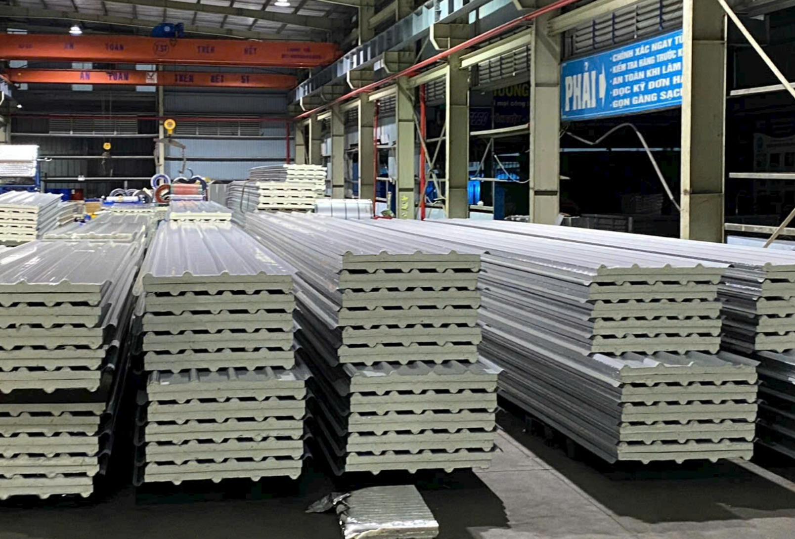 Tôn Cách Nhiệt Hoa Sen