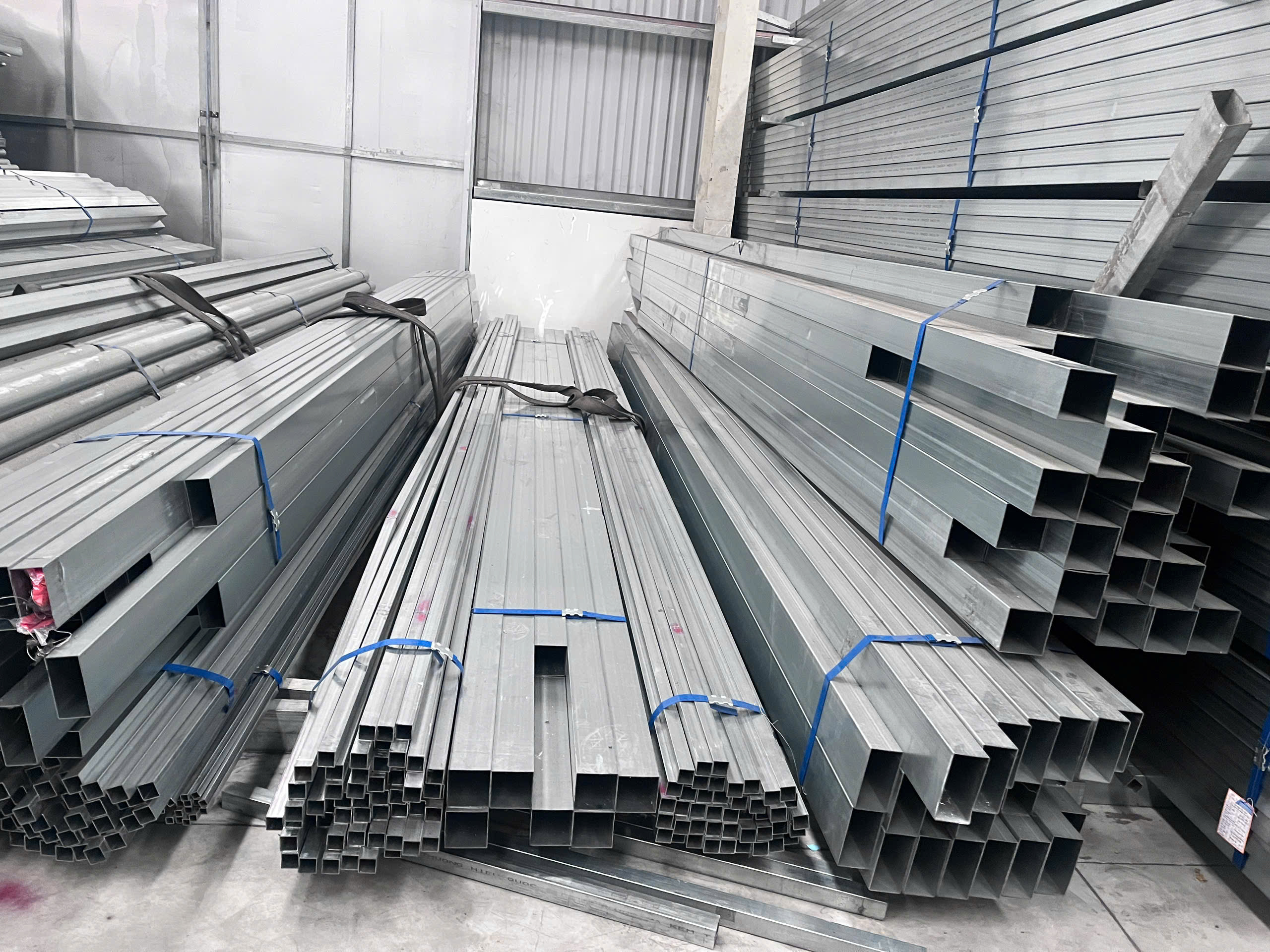 Giá Thép Hộp Tại Quận Tân Bình