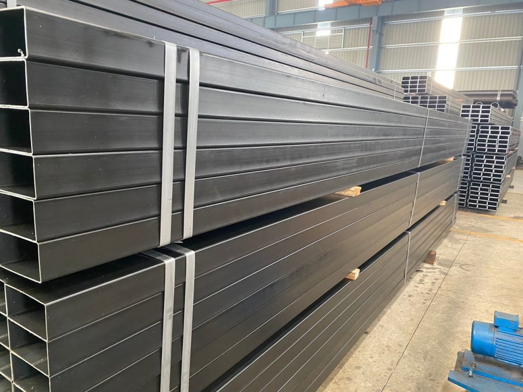 Giá thép hộp đen đã bao gôm phí vận chuyển?