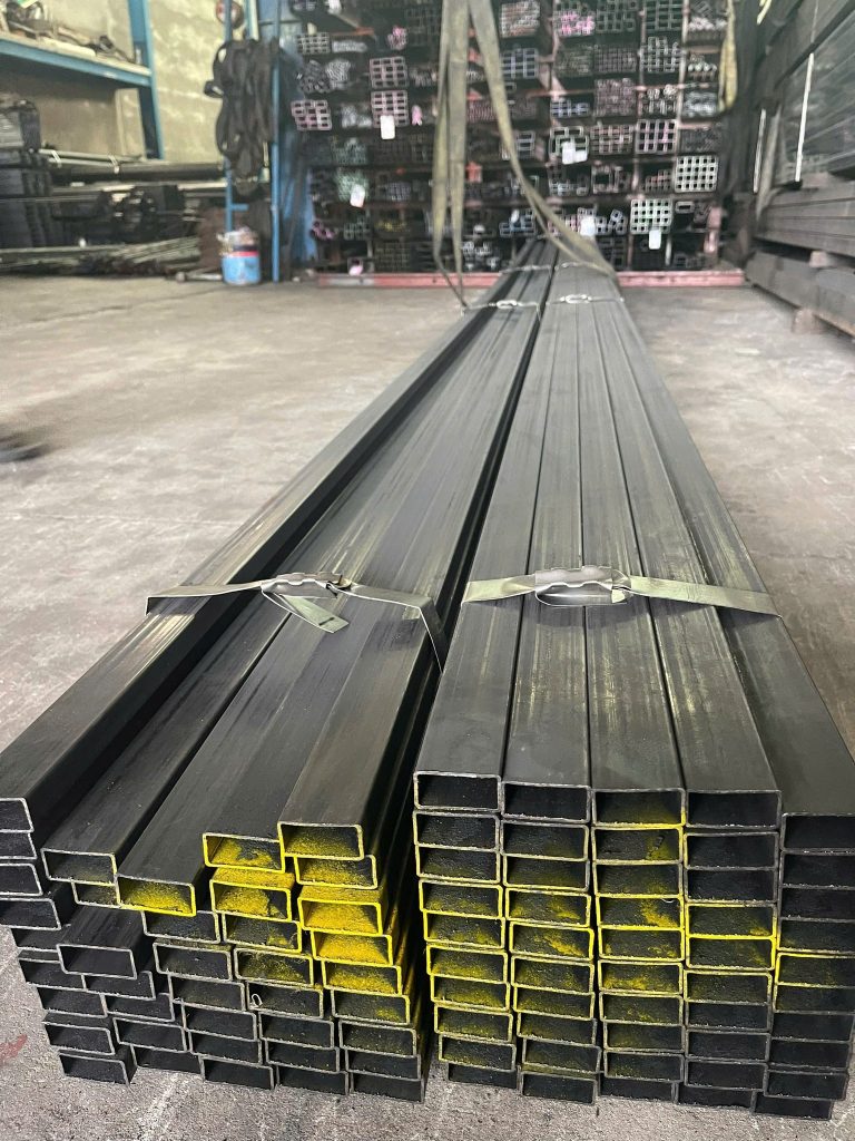 Giá Thép Hộp Tại Quận 11 