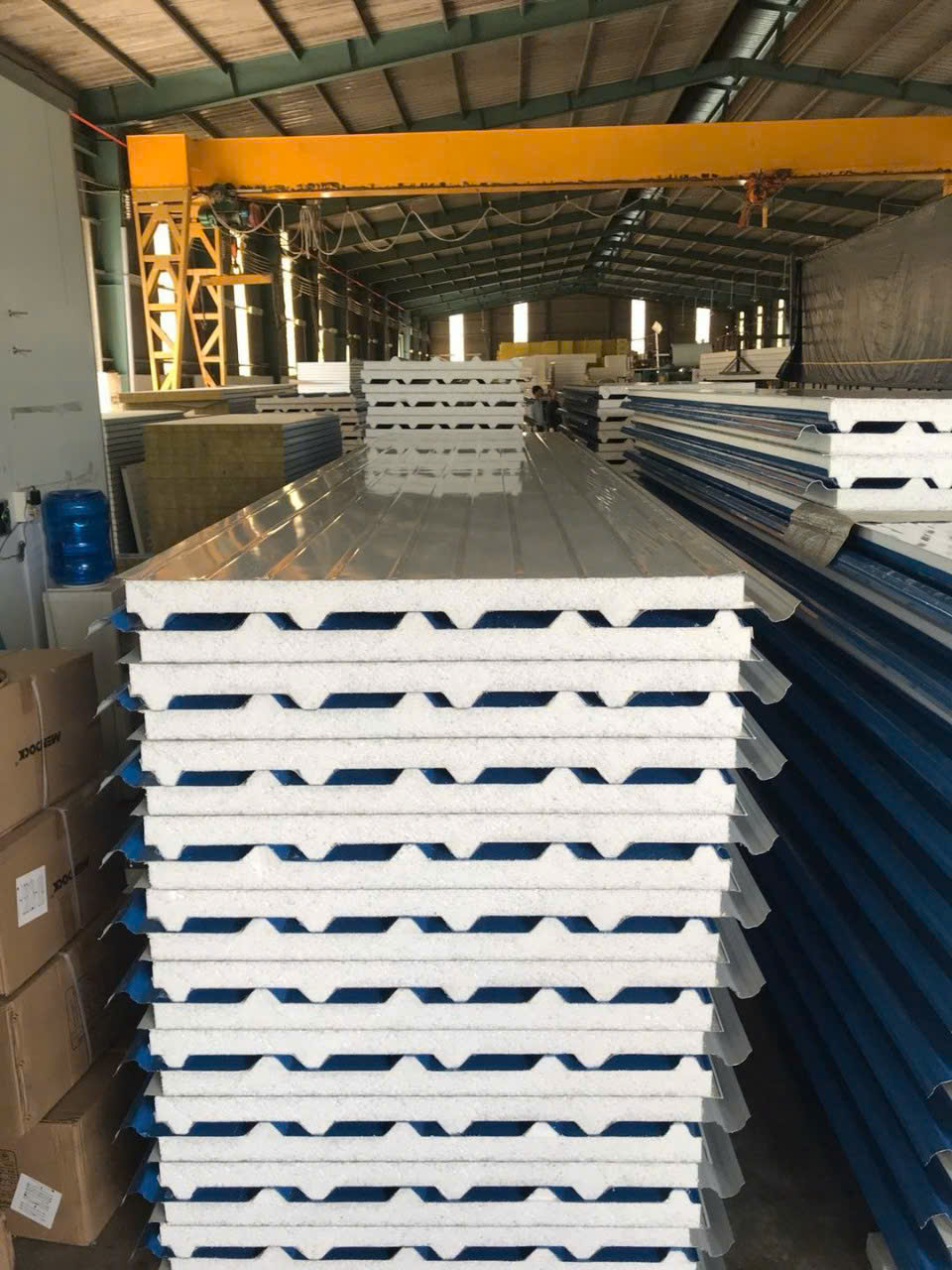 Tôn Chống Nóng Là Gì? Top 4 Loại Tôn Cách Nhiệt Tốt Nhất 1 Tôn chống nóng – Top 4 tôn chống nóng phổ biến