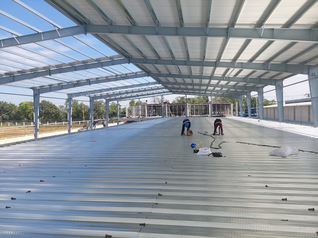 Lưu ý khi thi công tôn sàn deck