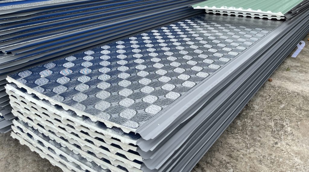 Giá Tôn Cách Nhiệt Tại Quận 12 - Giá Tận Xưởng, Giao Nhanh 2 Giá tôn cách nhiệt tại Quận Tân Phú