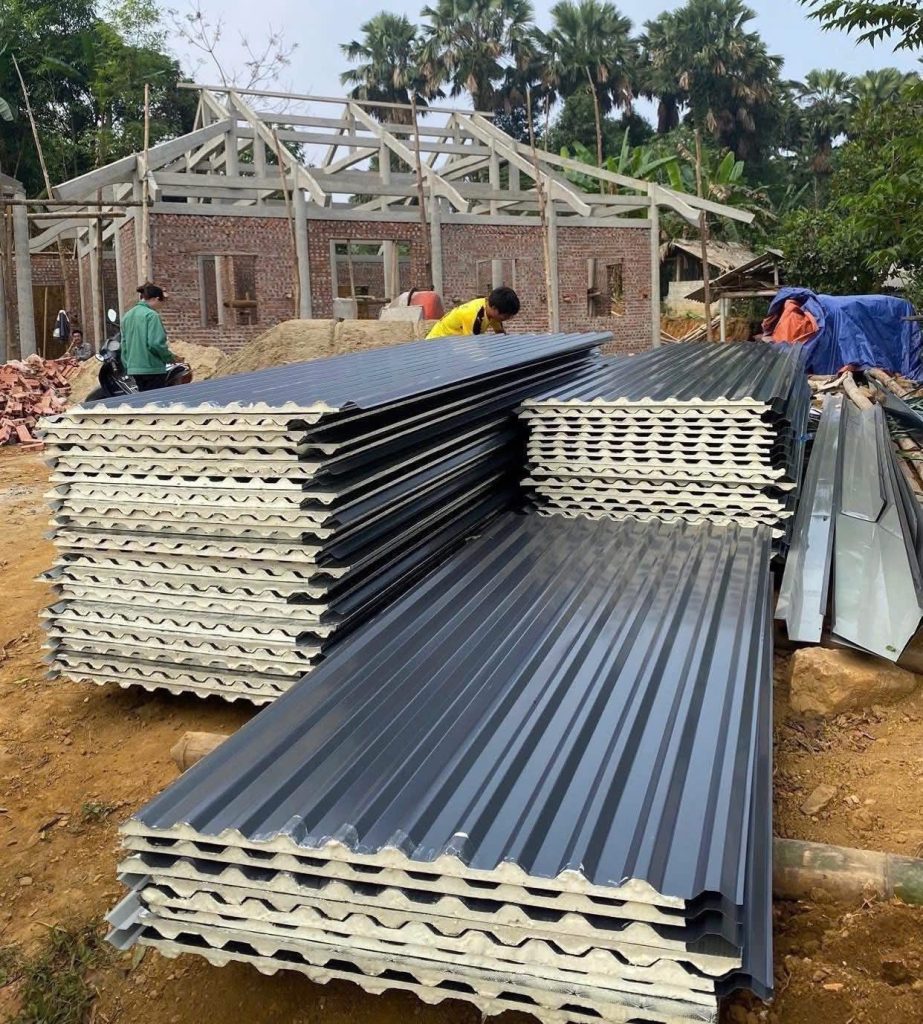 Tôn cách nhiệt được ứng dụng nhiều tại quận 8