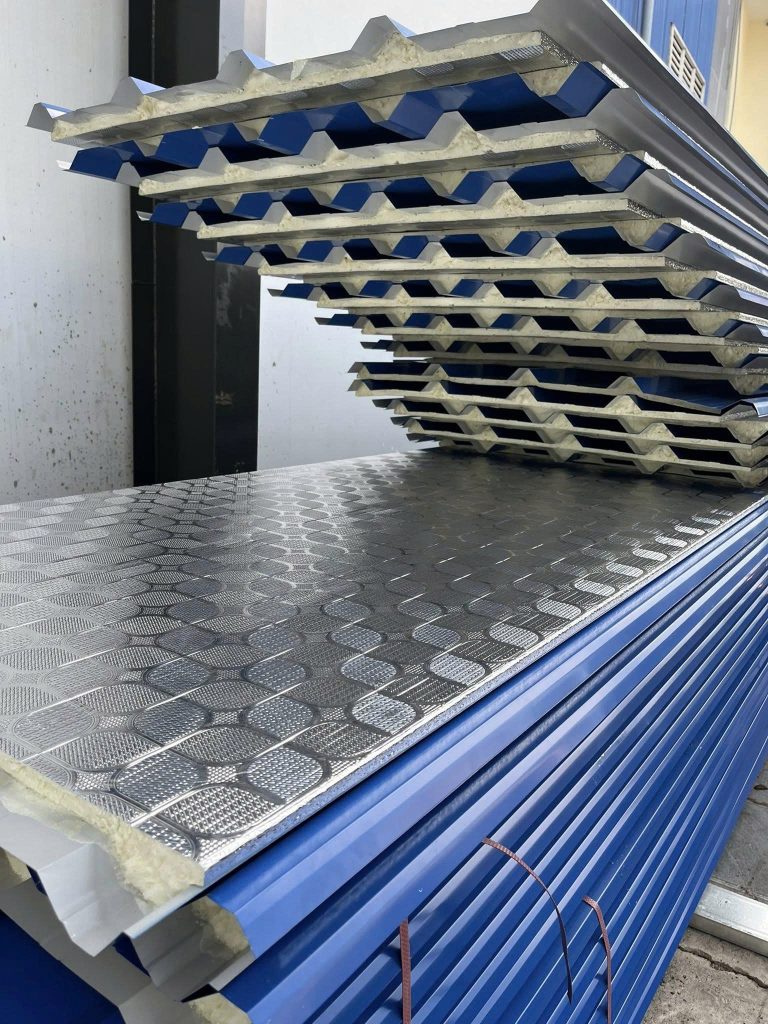Tôn cách nhiệt tại Thép SATA
