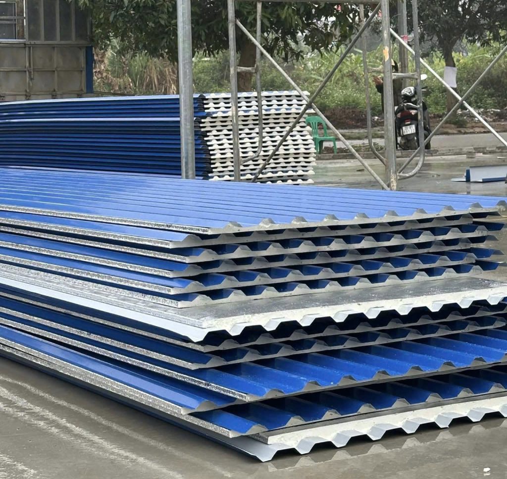 Giá Tôn Cách Nhiệt Tại Quận 4 Bao Nhiêu 1m²? 4 Một số dòng tôn cách nhiệt thông dụng tại Quận 7
