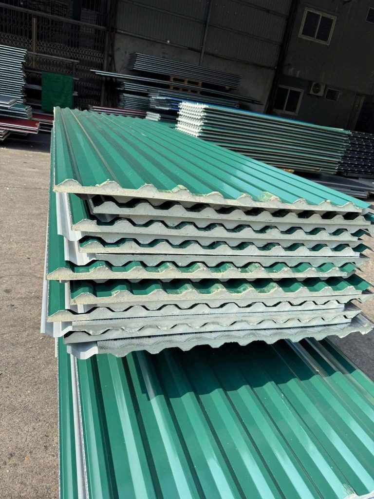 Giá Tôn Cách Nhiệt Tại Quận 3 - Giá Tốt, Chất Lượng Cao 2 Tôn Cách Nhiệt Tại Quận 3