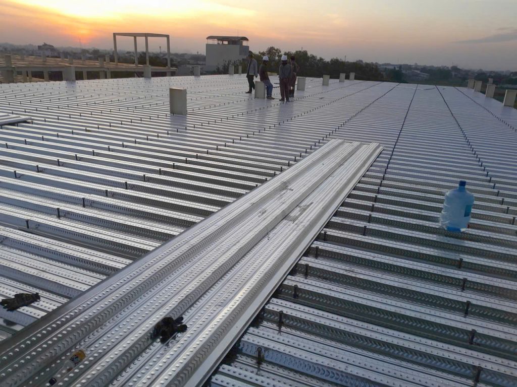 Ứng Dụng Tôn Sàn Deck Nam Kim