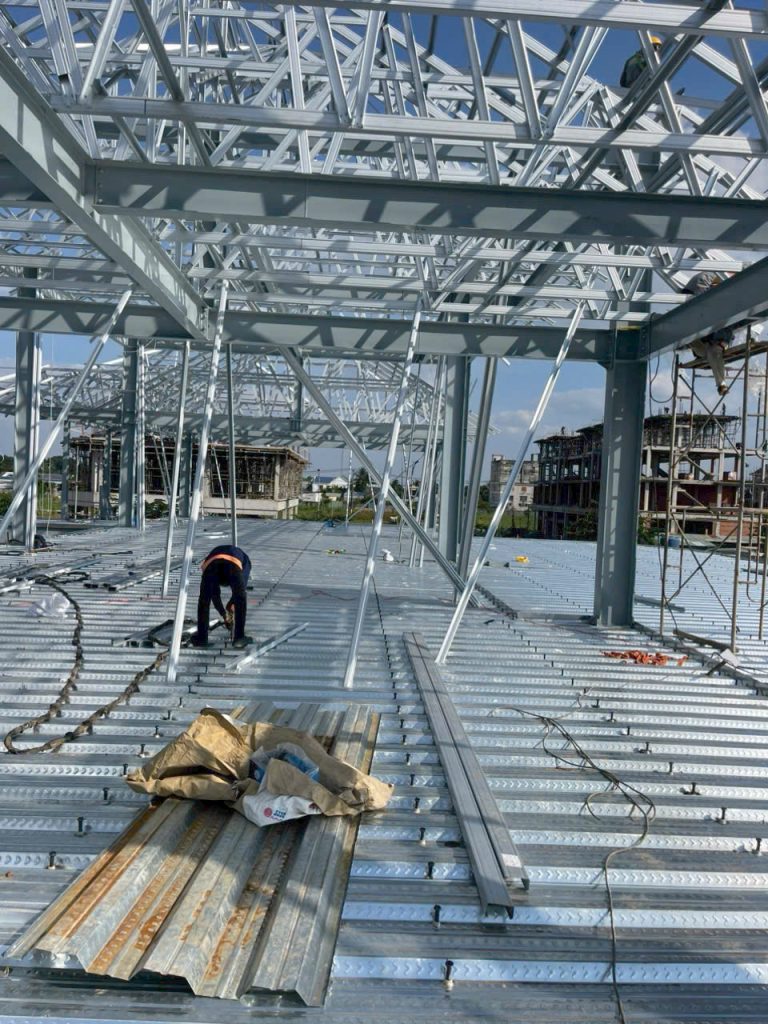 Các Công Trình Tiêu Biểu Sử Dụng Tôn Sàn Deck Nam Kim