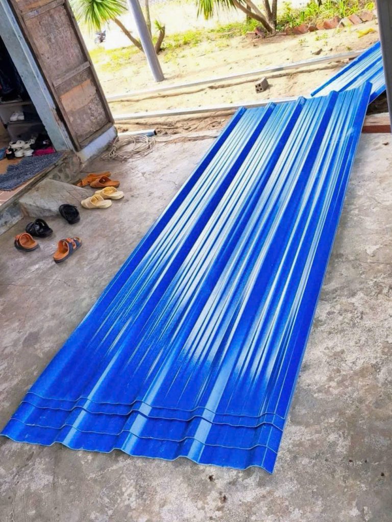Tôn Mỏng Lợp Mái – Giải Pháp Thi Công Nhanh, Độ Bền Cao 6 Ứng Dụng Tôn Mỏng