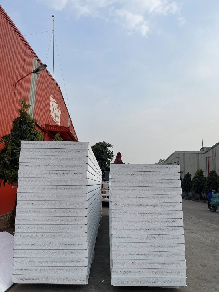Lợi Ích Khi Sử Dụng Tấm Cách Nhiệt Chống Nóng