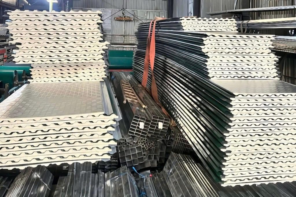 Giá Tôn Cách Nhiệt Tại Quận 12 - Giá Tận Xưởng, Giao Nhanh 4 Giá Tôn Cách Nhiệt Tại Quận 12